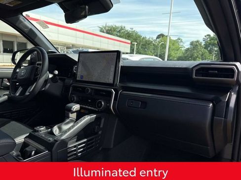 Used 2025 Toyota 4Runner Limited image 18