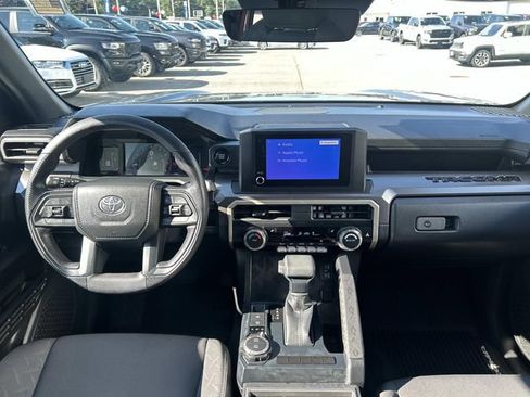 Used 2024 Toyota Tacoma SR5 AWD/4WD image 19