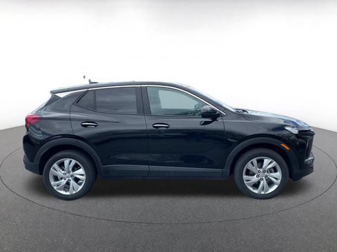 Used 2025 Buick Encore GX Preferred AWD/4WD image 16