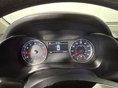 Used 2022 Kia Forte LXS FWD image 21