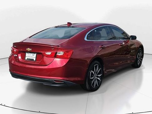 Used 2018 Chevrolet Malibu LT image 3