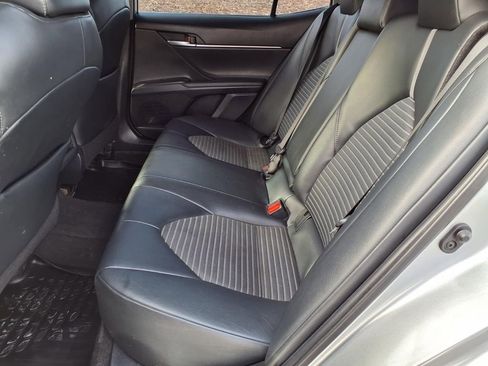 Used 2021 Toyota Camry SE image 8