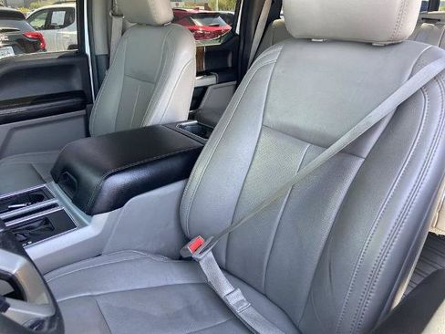 Used 2019 Ford F150 Lariat w/ Max Trailer Tow Package AWD/4WD image 15