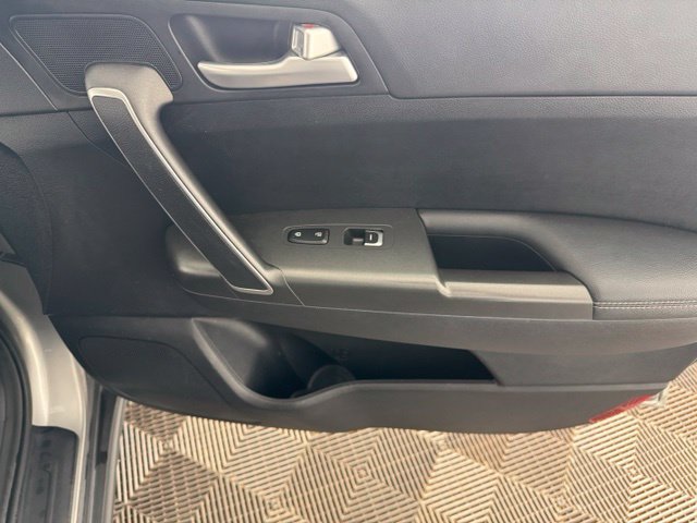 Used 2021 Kia Sportage LX FWD image 18