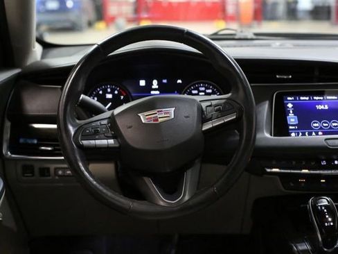 Used 2022 Cadillac XT4 Premium Luxury w/ Technology Package image 19