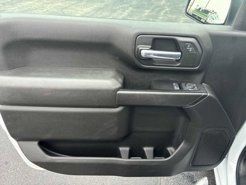 Used 2024 GMC Sierra 2500 Pro w/ Convenience Package image 21