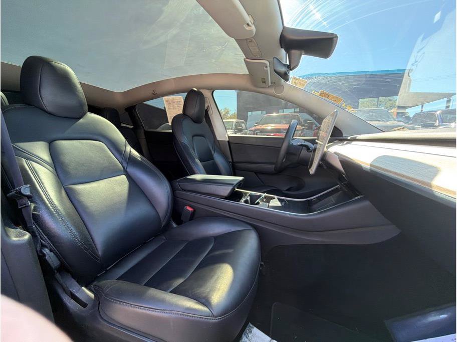 Used 2020 Tesla Model Y Long Range AWD/4WD image 4