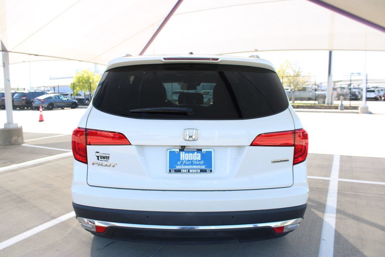 Used 2017 Honda Pilot Touring image 4