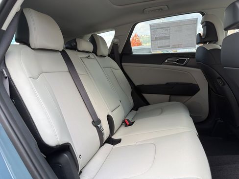 New 2026 Kia Sportage EX image 16