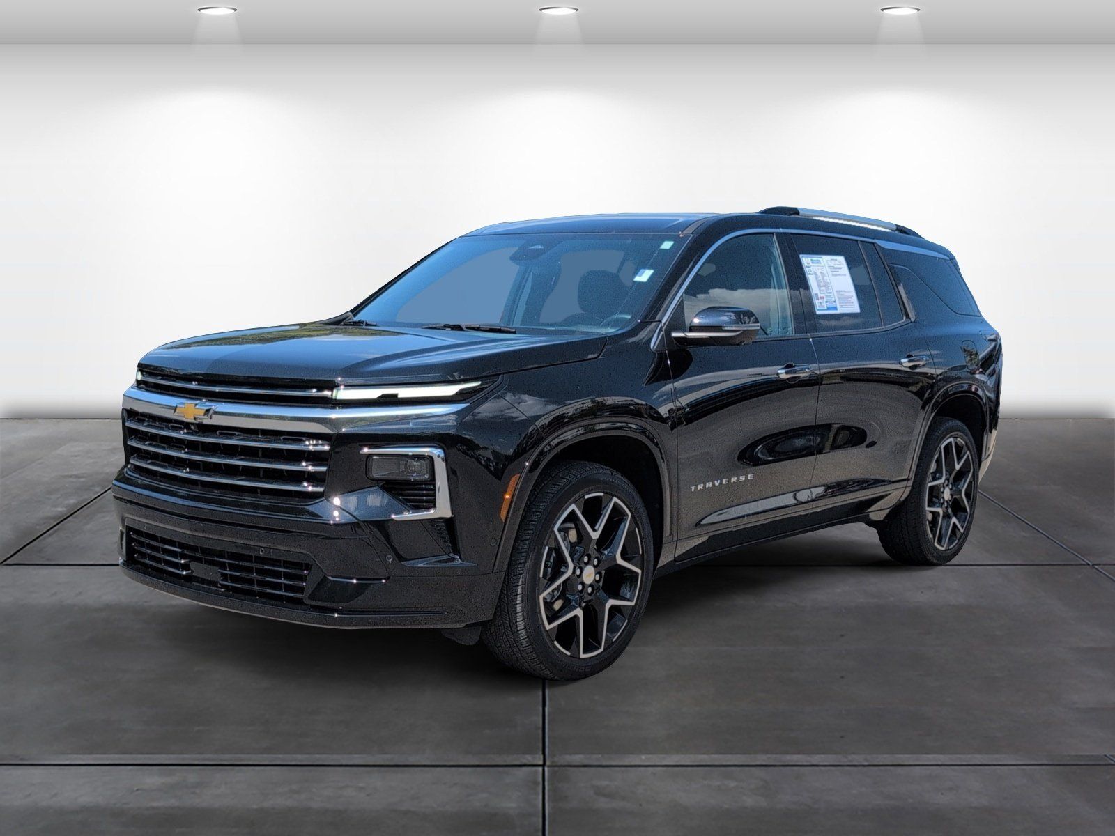 Used 2025 Chevrolet Traverse High Country FWD image 4