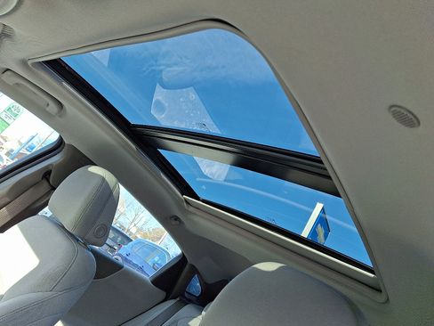 Used 2025 Chevrolet Malibu LT image 15