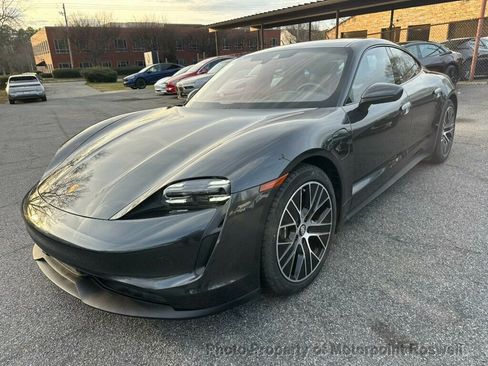 Used 2024 Porsche Taycan image 12