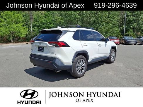 Used 2022 Toyota RAV4 XLE Premium FWD image 29