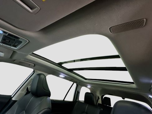 Used 2024 Toyota Grand Highlander Platinum image 27