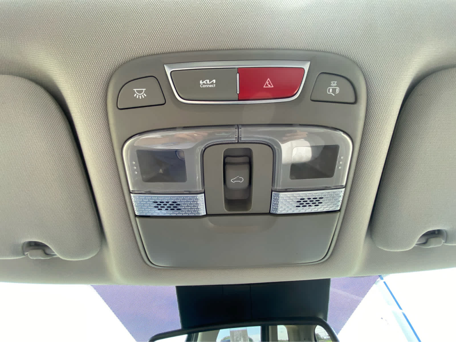 Used 2025 Kia Telluride EX w/ EX Captain's Chair Package FWD image 32