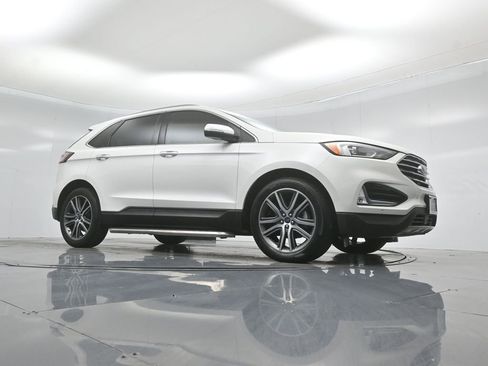 Certified 2020 Ford Edge Titanium FWD image 4