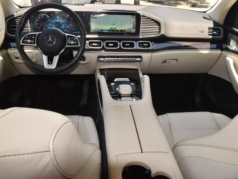 Used 2021 Mercedes-Benz GLS 450 4MATIC image 17