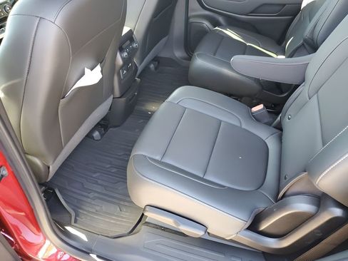 Certified 2023 GMC Acadia SLT image 20