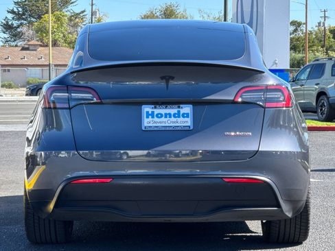 Used 2022 Tesla Model Y Performance AWD/4WD image 10