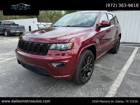 Used 2021 Jeep Grand Cherokee Laredo X AWD/4WD image 1