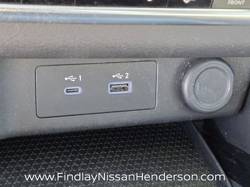 Used 2023 Nissan Rogue SL w/ SL Premium Package image 27