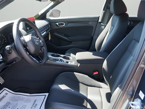 Used 2025 Honda Civic Sport image 8