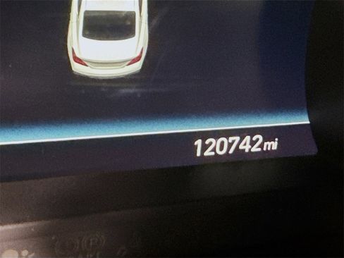 Used 2019 Genesis G70 2.0T Advanced w/ Dynamic Package image 4