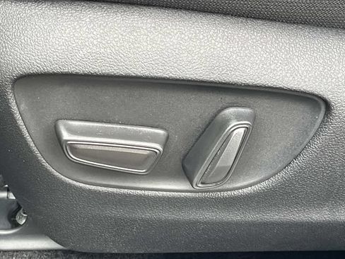 Used 2025 Toyota Grand Highlander FWD image 33
