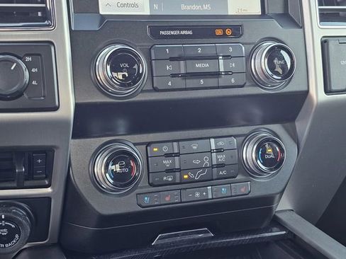 Used 2020 Ford F250 Platinum w/ FX4 Off-Road Package image 19