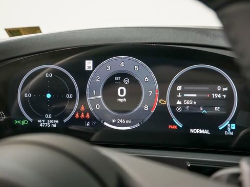 Certified 2025 Porsche Cayenne S image 26