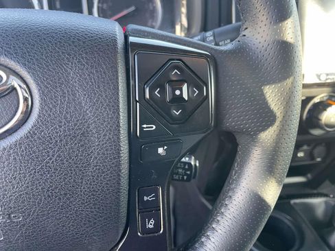 Used 2022 Toyota 4Runner TRD Off-Road Premium image 34