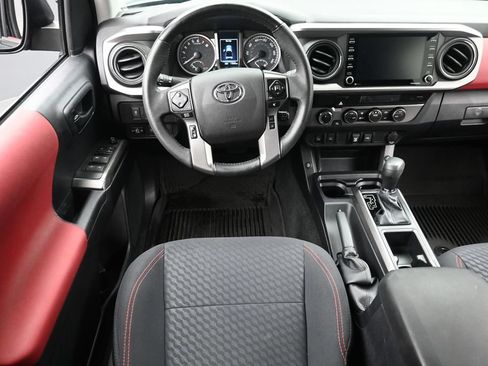 Used 2021 Toyota Tacoma SR5 w/ Technology Package AWD/4WD image 12