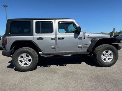 Used 2021 Jeep Wrangler Unlimited Sport AWD/4WD image 9
