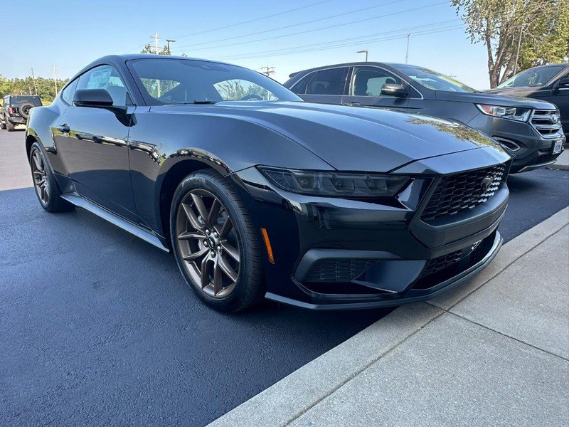 Used 2025 Ford Mustang Premium RWD image 16