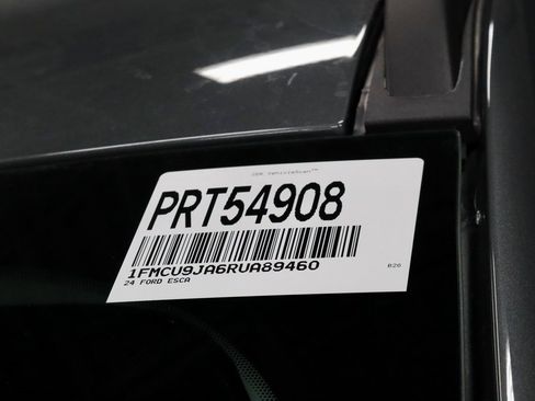 Certified 2024 Ford Escape Platinum image 35