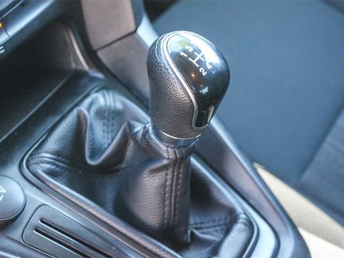 Used 2018 Ford Focus S image 24