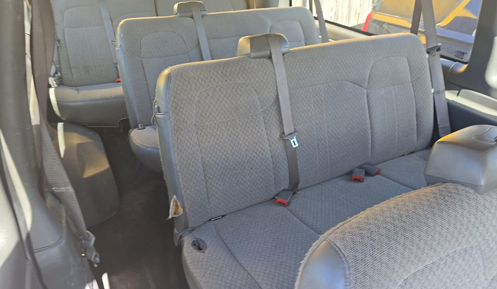Used 2017 Chevrolet Express 3500 LT w/ LT Preferred Equipment Group RWD image 7
