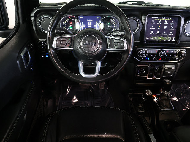 Used 2023 Jeep Wrangler Unlimited Sahara w/ Cold Weather Group AWD/4WD image 3