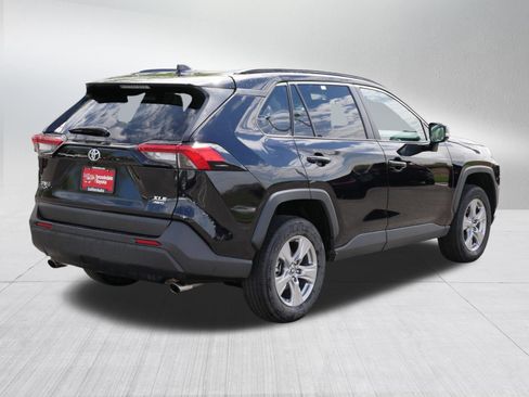 Certified 2025 Toyota RAV4 XLE AWD/4WD image 7
