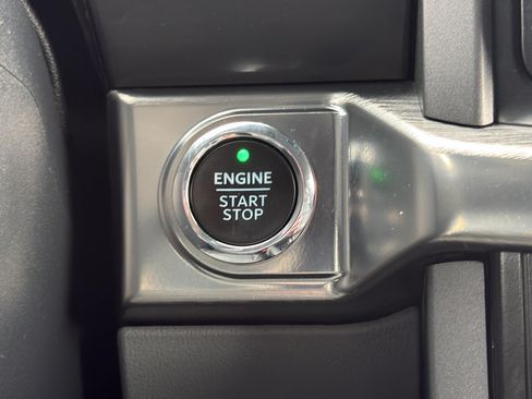 Certified 2021 Ford F150 Lariat w/ Equipment Group 502A High AWD/4WD image 30