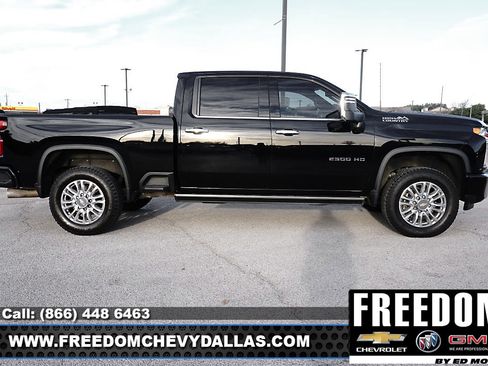 Used 2022 Chevrolet Silverado 2500 High Country w/ Safety Package II image 42