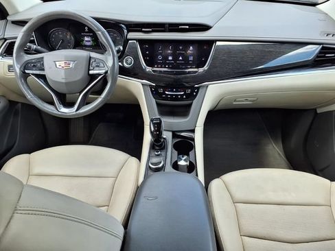 Certified 2020 Cadillac XT6 Premium Luxury FWD image 11