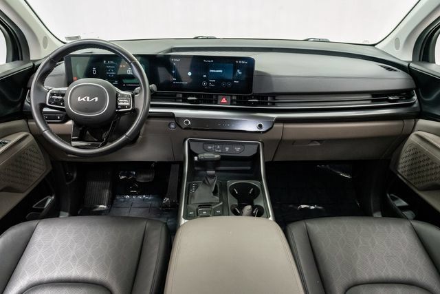 Certified 2025 Kia Carnival FWD image 28