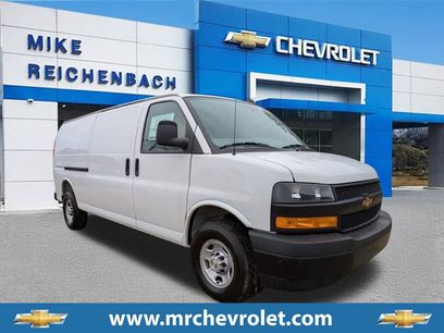 New 2025 Chevrolet Express 3500 Extended w/ Driver Convenience Package