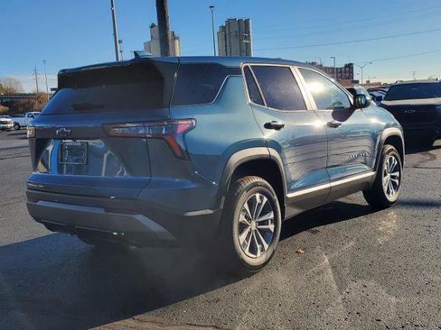 New 2026 Chevrolet Equinox LT image 2