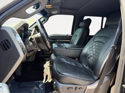 Used 2011 Ford F250 Lariat w/ Lariat Interior Pkg AWD/4WD image 13