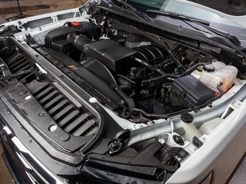 Used 2024 GMC Sierra 3500 SLE w/ SLE Value Package image 39