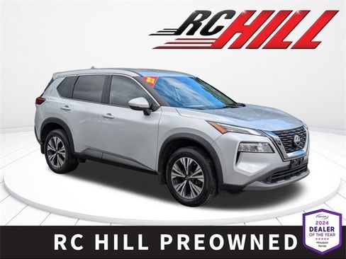 Used 2022 Nissan Rogue SV image 1