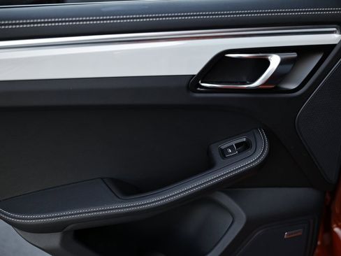 Used 2024 Porsche Macan GTS image 22