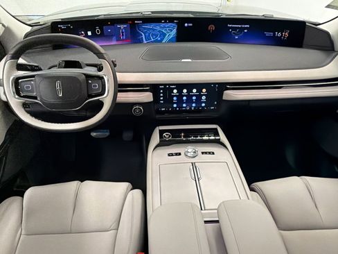 New 2026 Lincoln Navigator Reserve AWD/4WD image 22